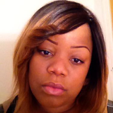 Perle MAPAKOU :  Secrétaire